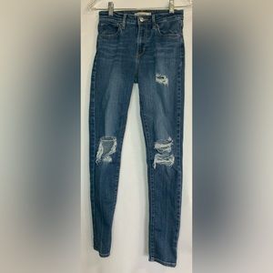 Levi’s 721 High Rise Skinny Jeans